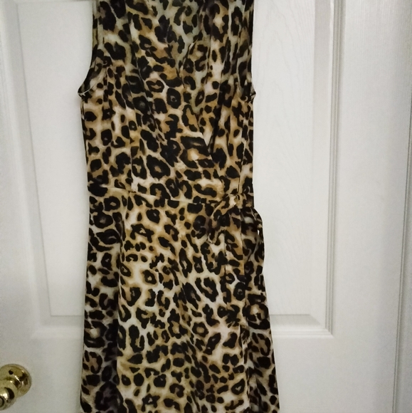 Wrap dress - Picture 2 of 4